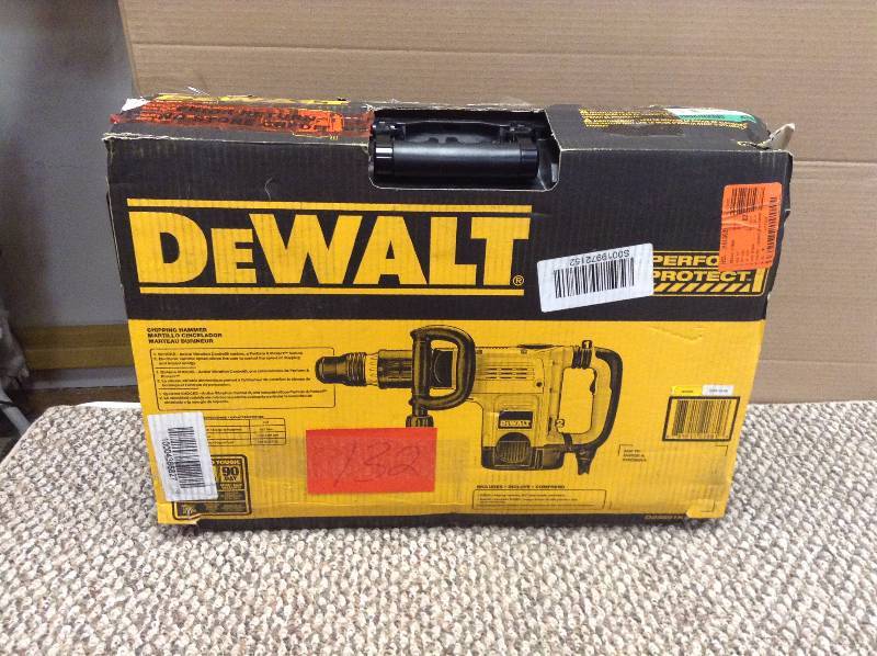 lot 132 image: Dewalt 15 Amp 19 lb. SDS-MAX Demolition Hammer with SHOCKS-Active Vibration Control used in very good condition
