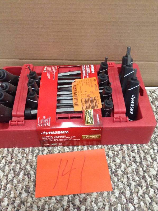 lot 141 image: Husky SAEMetric T-Handle Hex Key Set