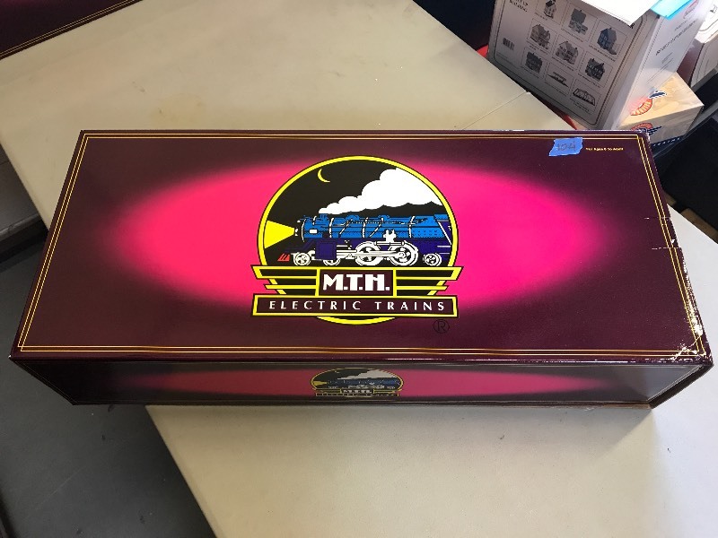 lot 104 image: MTH NORTHERN PACIFIC YELLOWSTONE STEAM ENGINE