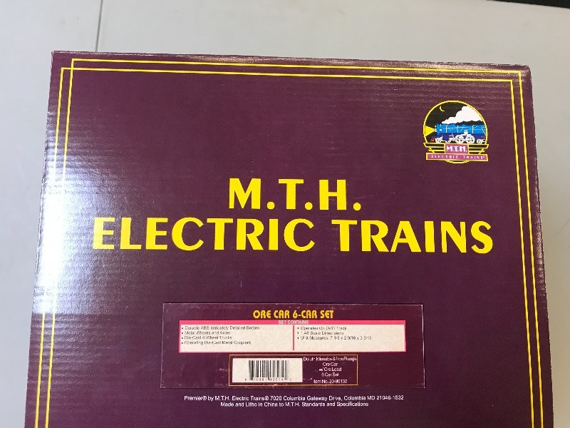lot 126 image: MTH DULUTH, MISSABE, & IRON RANGE ORE CAR SET