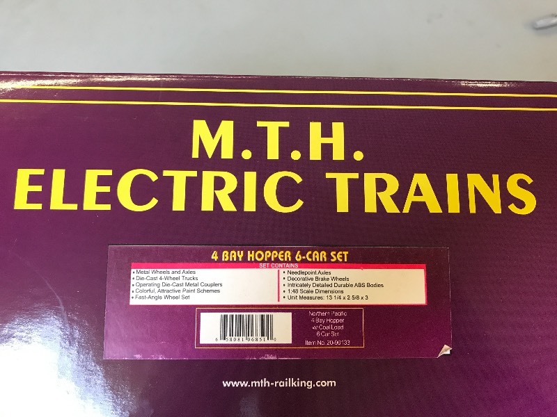 lot 130 image: MTH NORTHERN PACIFIC 4 BAY HOPPER 6 CAR SET