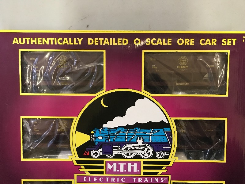 lot 140 image: MTH DULUTH, MISSABE, & IRON RANGE ORE CAR SET