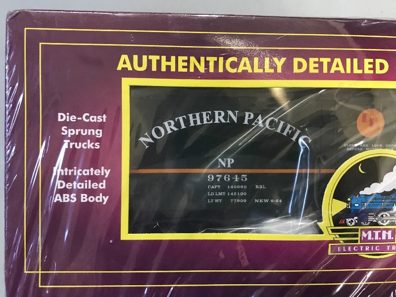 lot 142 image: MTH NORTHERN PACIFIC 40 REEFER CAR SET OF 2