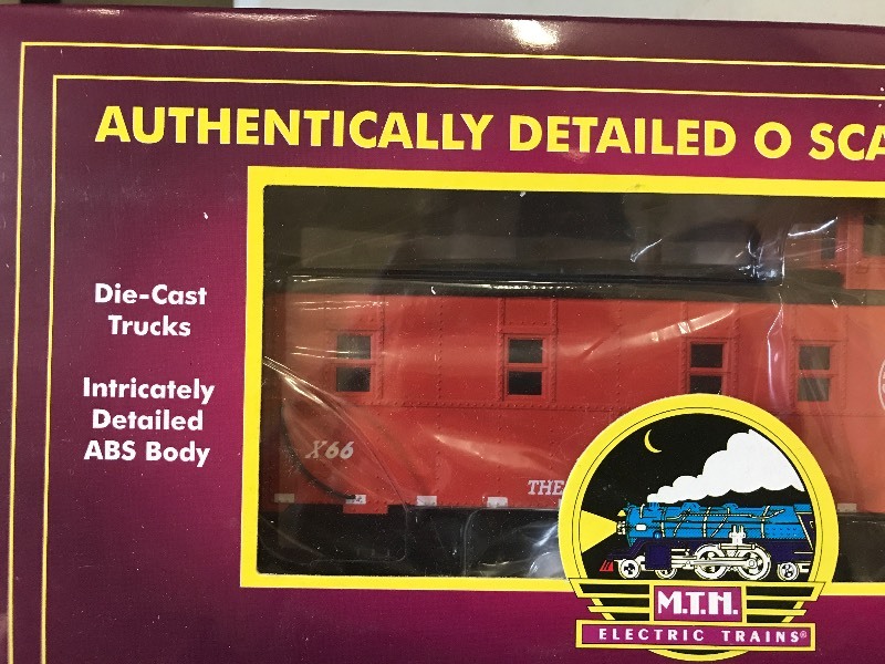 lot 156 image: MTH GREAT NORTHERN STEEL CABOOSE