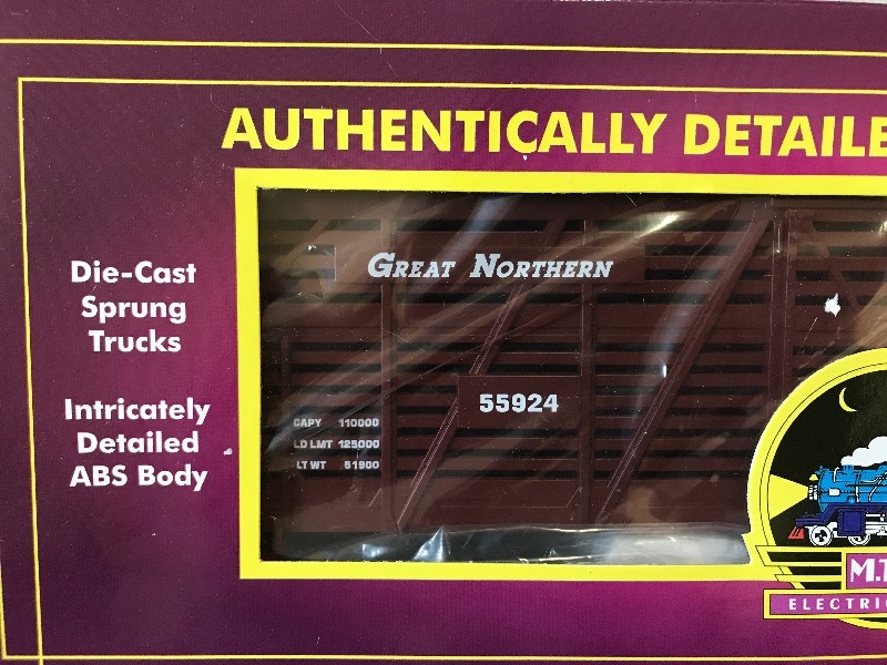 lot 157 image: MTH GREAT NORTHERN STEEL SIDED STOCK CAR