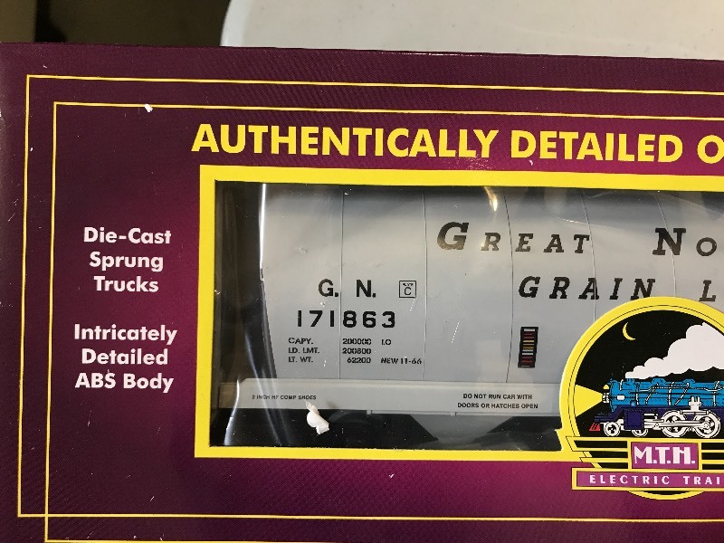 lot 158 image: MTH GREAT NORTHERN 3-BAY CYLINDRICAL HOPPER
