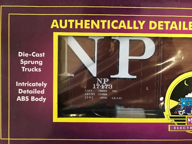 lot 165 image: MTH NORTHERN PACIFIC 40 SINGLE DOOR BOXCAR