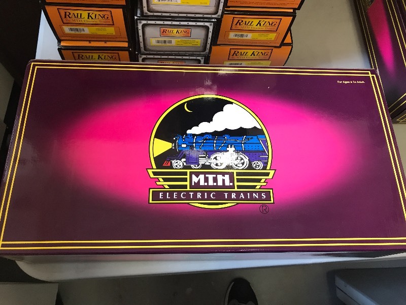 lot 189 image: MTH UNION PACIFIC 2 CAR 70 MADISON COMBO DINER PASSENGER SET