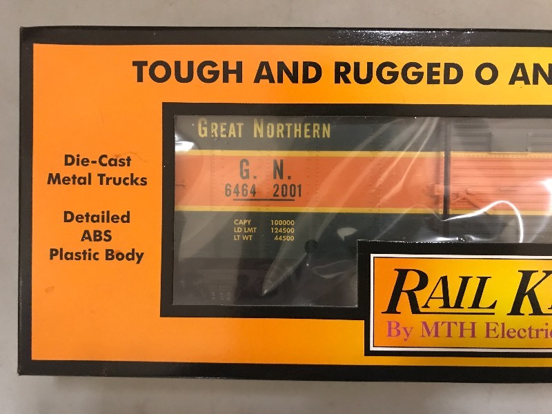 lot 211 image: RAIL KING by MTH GREAT NORTHERN BOX CAR