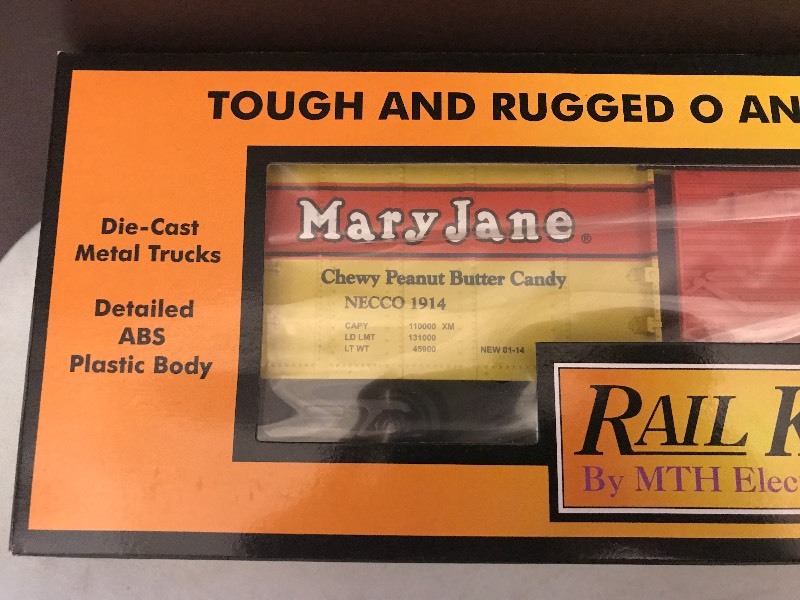lot 217 image: RAIL KING by MTH MARY JANE CANDY BOX CAR