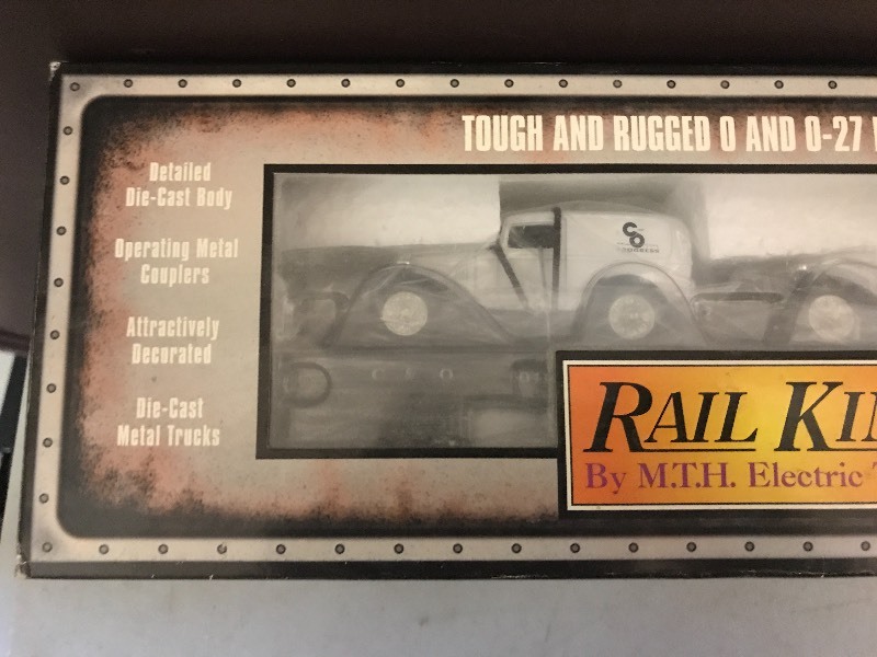 lot 222 image: RAIL KING by MTH CHESAPEAKE & OHIO DIE-CAST FLATCAR W ERTL 32 PANEL VANS