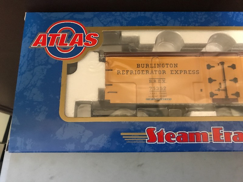 lot 230 image: ATLAS BURLINGTON 40 WOODSIDE REFRIGERATOR CAR 75352