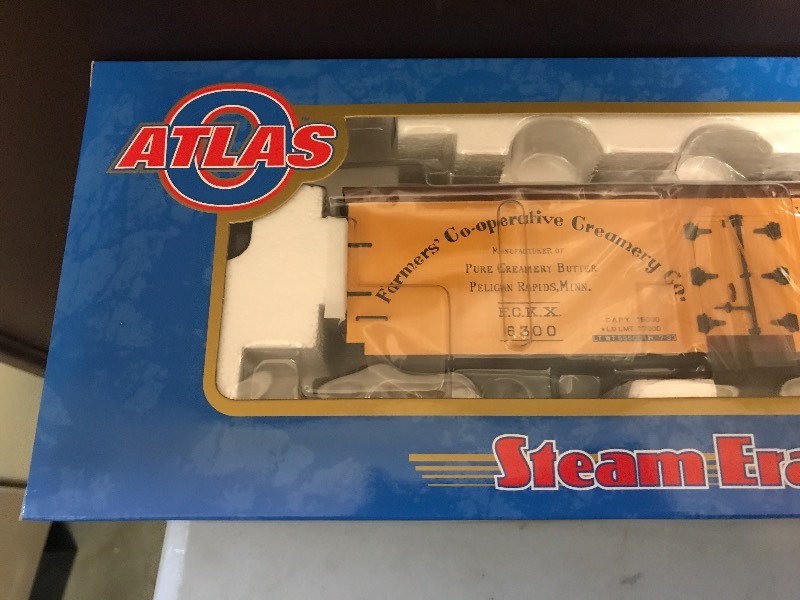 lot 237 image: ATLAS PELICAN 40 WOODSIDE REFRIGERATOR CAR 6300