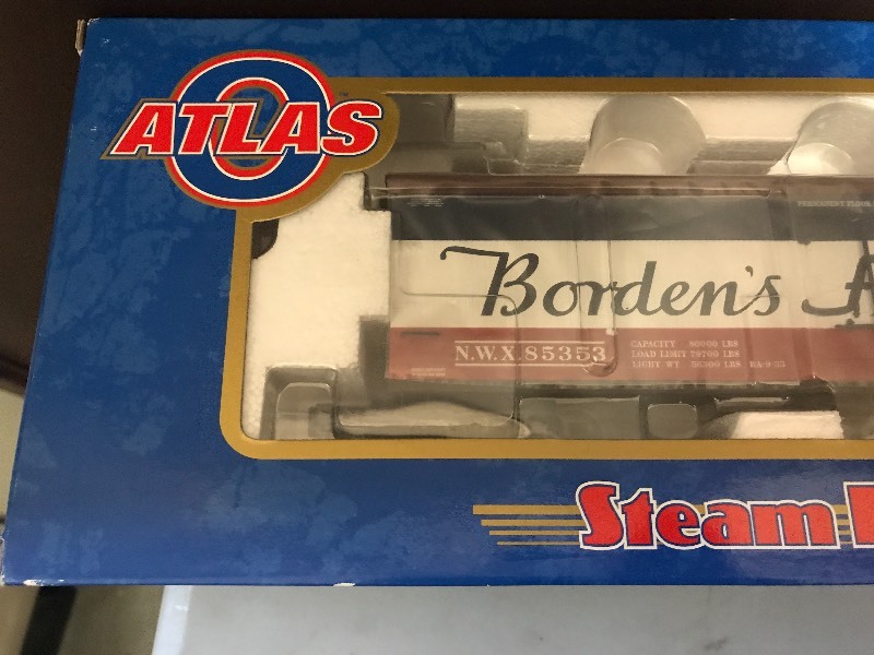 lot 239 image: ATLAS BORDENS 40 WOODSIDE REFRIGERATOR CAR 85353