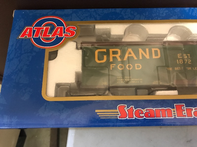 lot 241 image: ATLAS GRAND UNION 40 WOODSIDE REFRIGERATOR CAR 90103