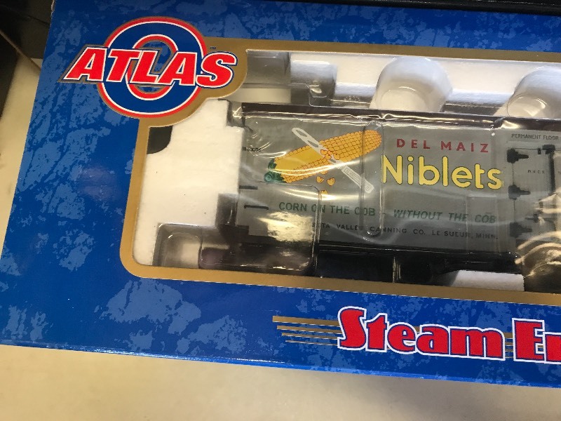 lot 262 image: ATLAS DEL MAIZ NIBLETS 40 WOODSIDE REFRIGERATOR CAR 12312