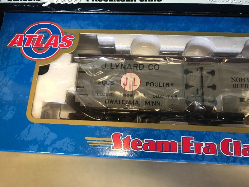lot 266 image: ATLAS J. LYNARD CO. 40 WOOD REEFER CAR 8941