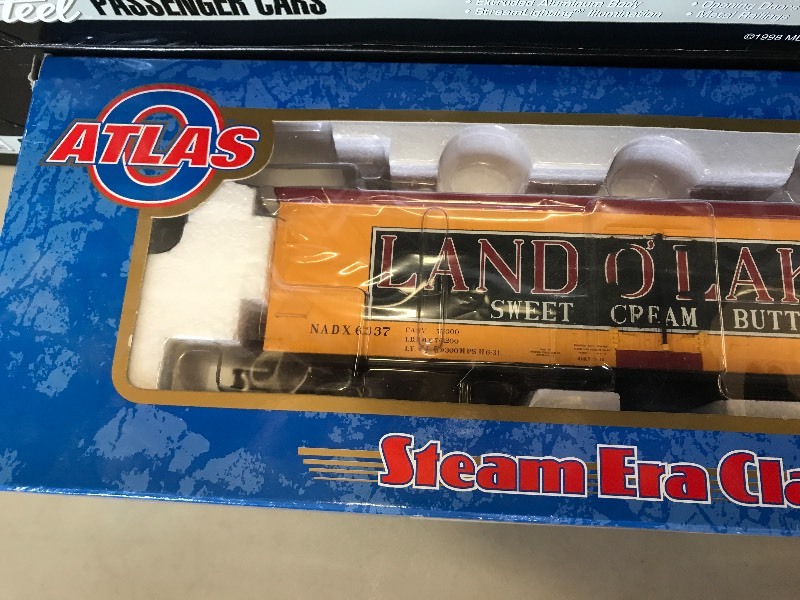 lot 267 image: ATLAS LAND O LAKES 40 WOODSIDE REFRIGERATOR CAR 6337