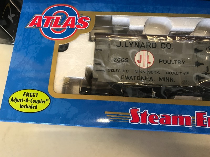 lot 270 image: ATLAS J. LYNARD CO. 40 WOOD REEFER CAR 8941