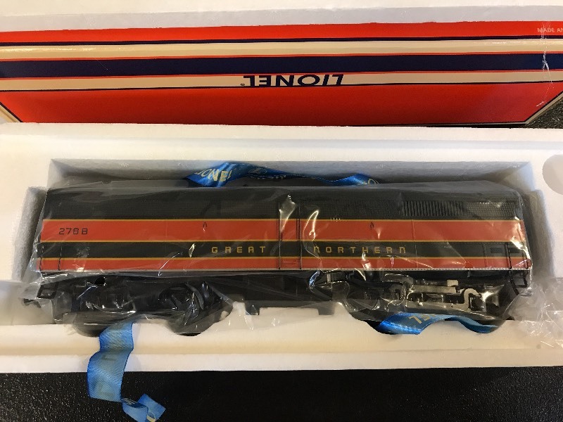 lot 317 image: LIONEL FB GREAT NORTHERN