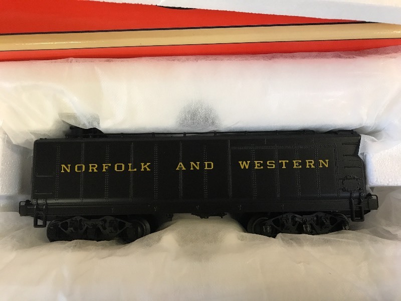 lot 319 image: LIONEL NORFOLK & WESTERN AUXILIARY TENDER