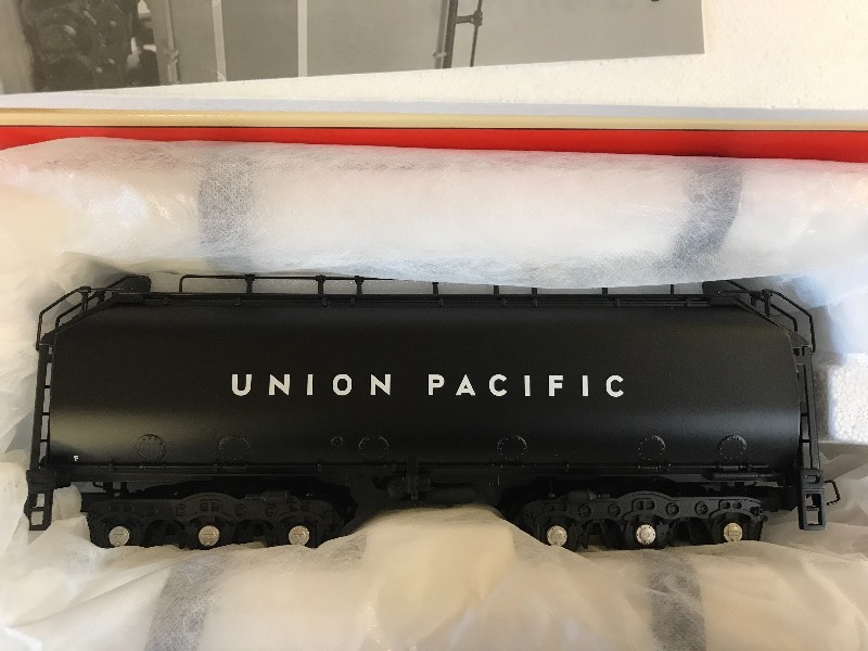 lot 344 image: LIONEL UNION PACIFIC CHALLENGER AUXILIARY TENDER