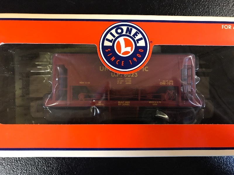 lot 348 image: LIONEL UNION PACIFIC ORE CAR