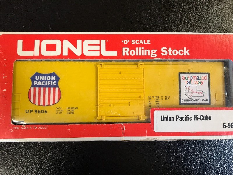 lot 353 image: LIONEL UNION PACIFIC HI-CUBE BOX CAR