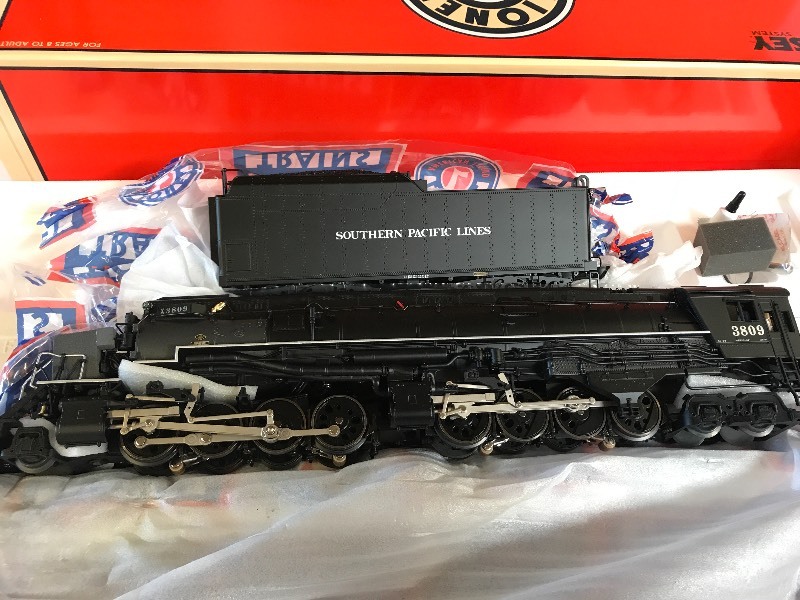 lot 362 image: LIONEL SOUTHERN PACIFIC AC-9 2-8-8-4 LOCOMOTIVE & TENDER