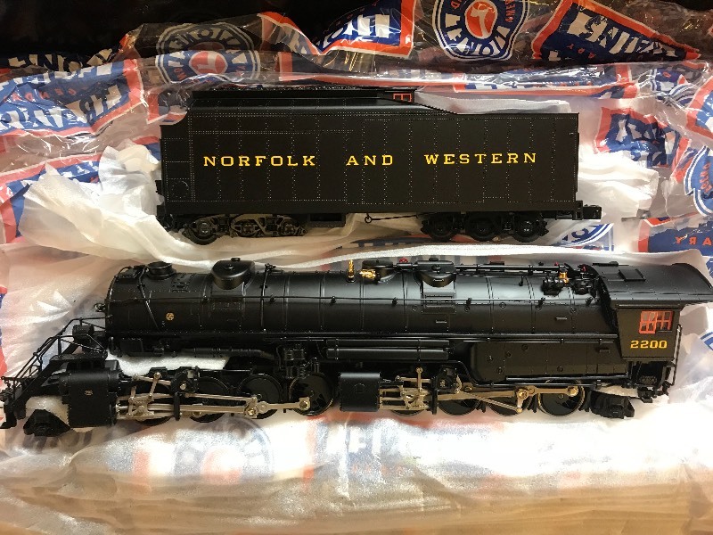 lot 373 image: LIONEL NORFOLK & WESTERN Y6B