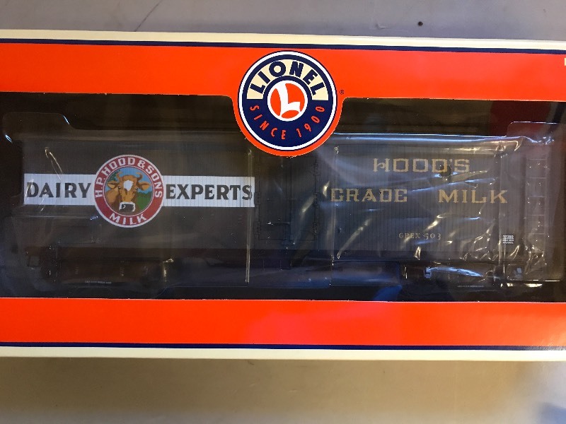 lot 397 image: LIONEL HOODS MILK CAR