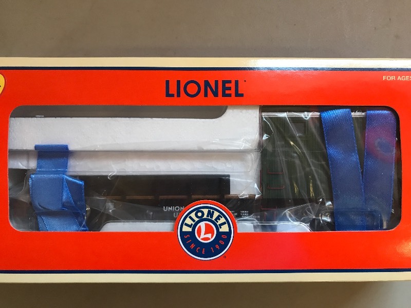 lot 401 image: LIONEL UNION PACIFIC BOOM CAR W SOUND