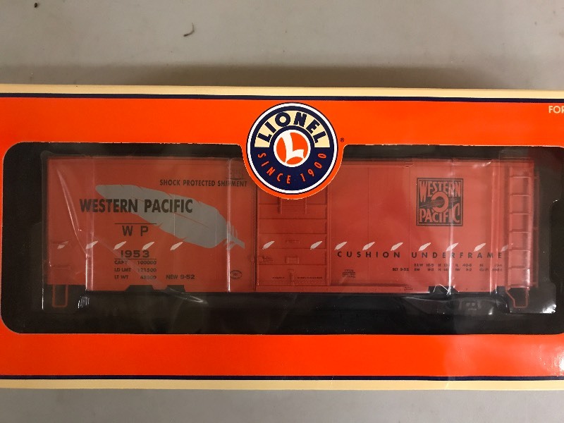 lot 414 image: LIONEL WESTERN PACIFIC PS-1 BOX CAR