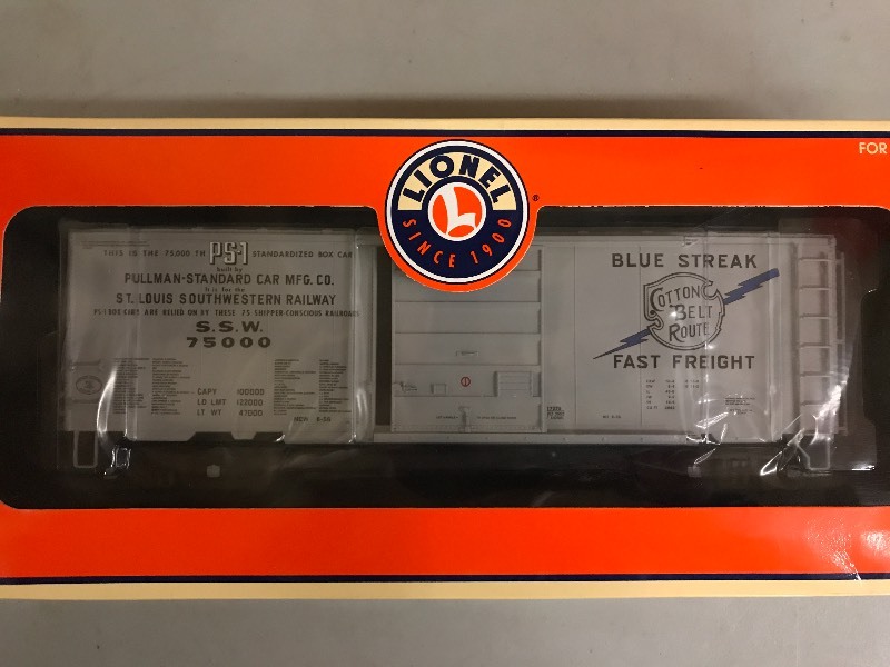 lot 417 image: LIONEL COTTON BELT PS-1 BOX CAR
