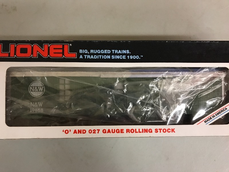 lot 420 image: LIONEL NORFOLK & WESTERN TOOL CAR