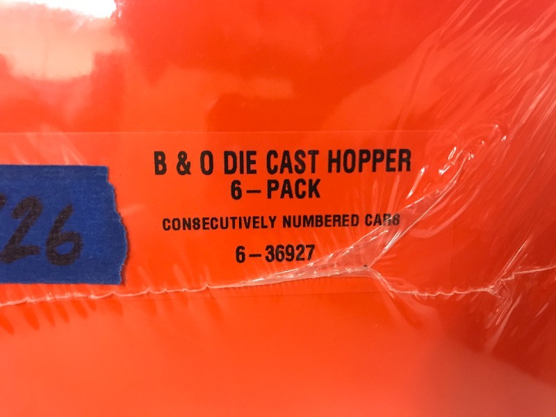 lot 426 image: LIONEL BALTIMORE & OHIO DIE-CAST HOPPER 6 PACK