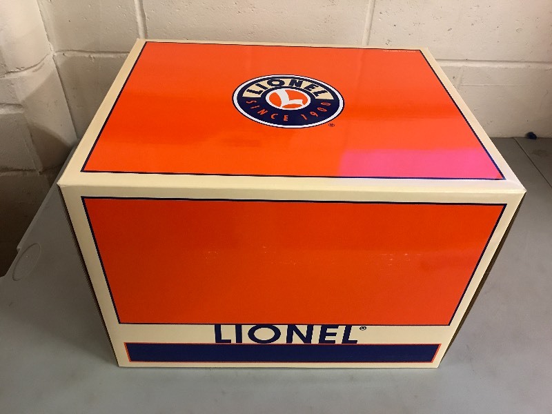lot 428 image: LIONEL CHESAPEAKE & OHIO 3 BAY HOPPER 6 PACK