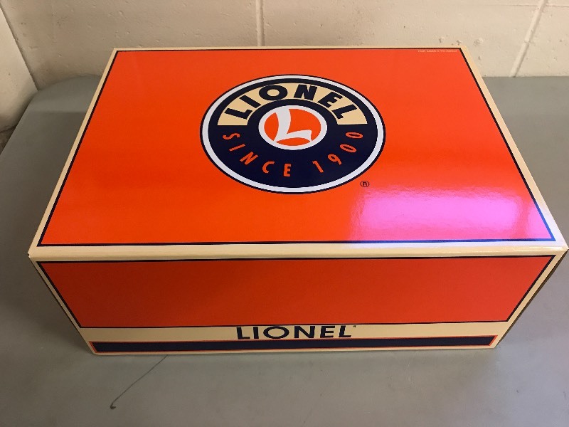 lot 433 image: LIONEL NORTHERN PACIFIC STEEL SIDED REFRIGERATOR CAR 3 PACK