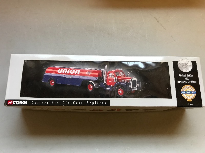 lot 470 image: CORGI MACK B SERIES SEMI-SKIRTED TANKER