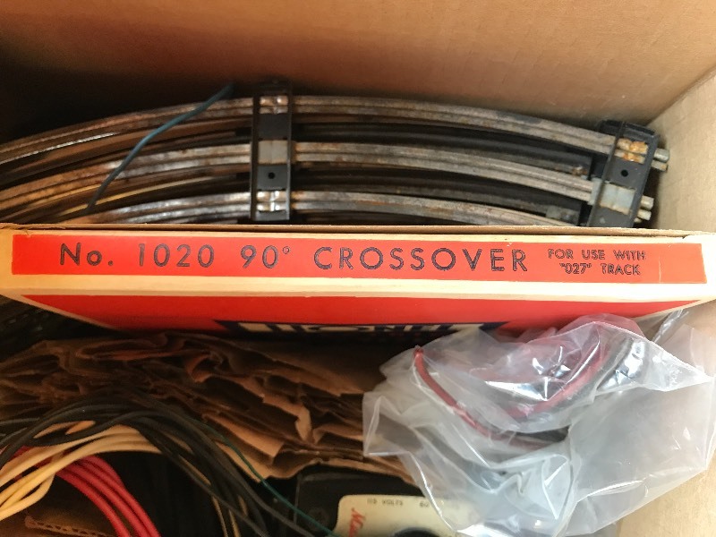 lot 472 image: LIONEL TRAIN TRACKS AND OTHER