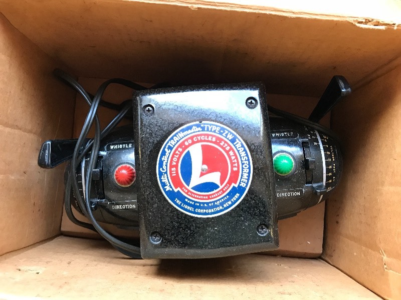 lot 477 image: LIONEL TRAIN CONTROLLER