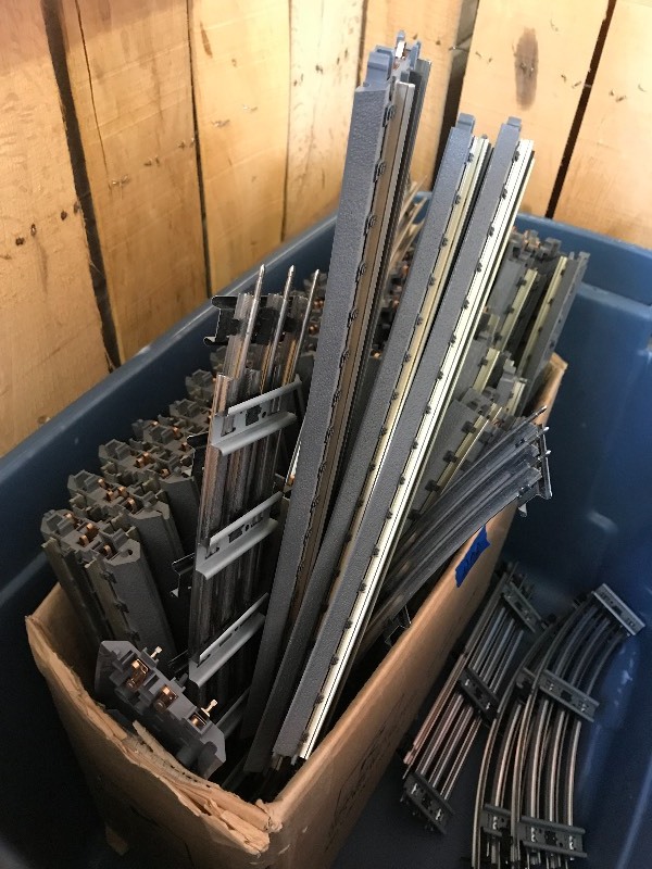 lot 478 image: LOT OF MODEL TRAIN TRACK