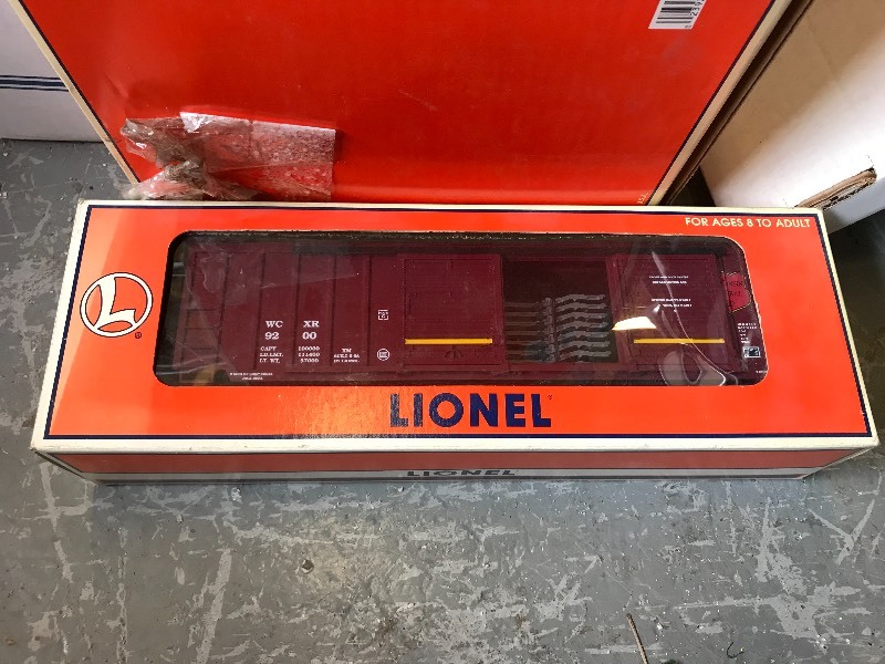 lot 100C image: LIONEL WISCONSIN CENTRAL BOX CAR