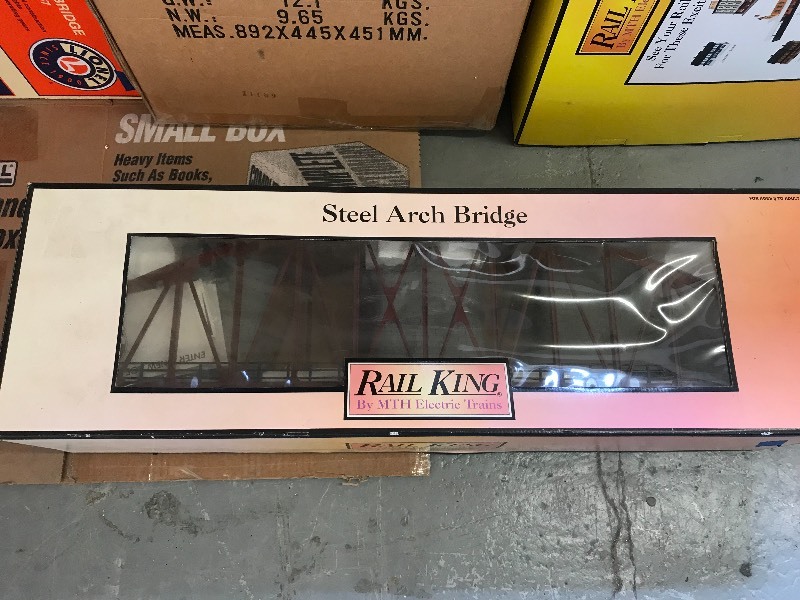 lot 100P image: RAIL KING STEEL ARCH BRIDGE