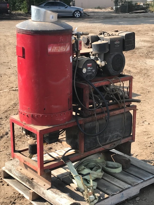 lot 3 image: Hotsy Commercial Pressure Washer