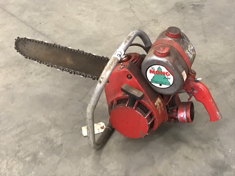 lot 12 image: Mono Chainsaw
