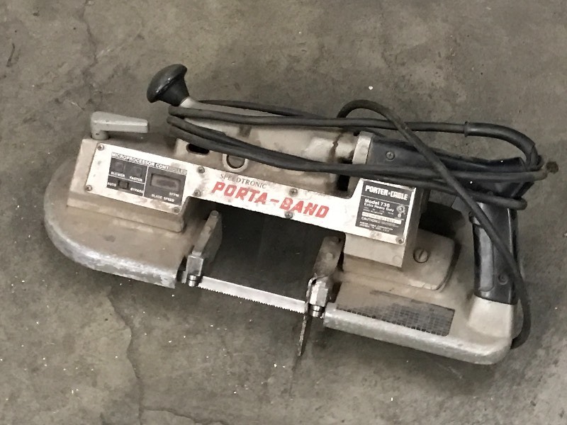 lot 32 image: Porter Cable Bandsaw