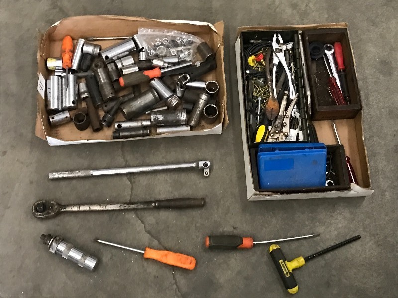 lot 41 image: Lot Of Hand Tools
