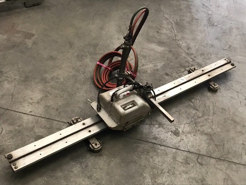 lot 46 image: Commercial Track Cutter