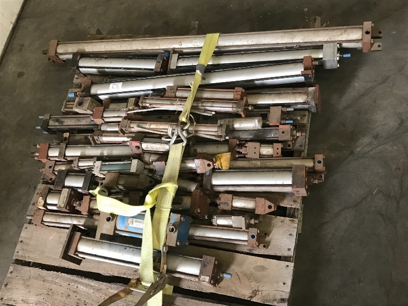 lot 103 image: Pallet Of Pneumatic Cylinders